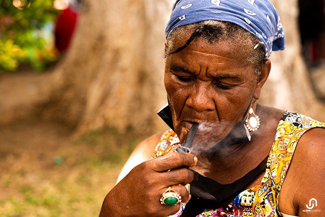 Lady with pipe